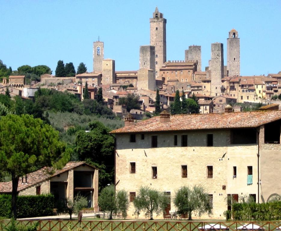 Villa Fattoria Abbazia Monte Oliveto San Gimignano Exterior foto